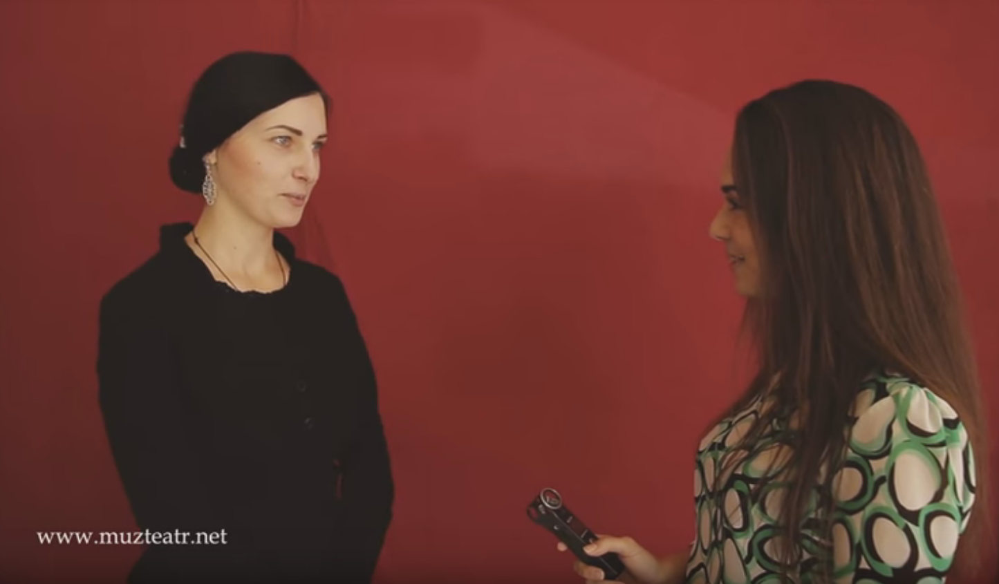 О чем актеры не говорят со сцены