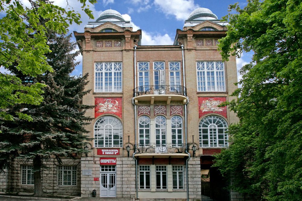 «Большие гастроли-2024» Ставропольского государственного театра оперетты в Крыму