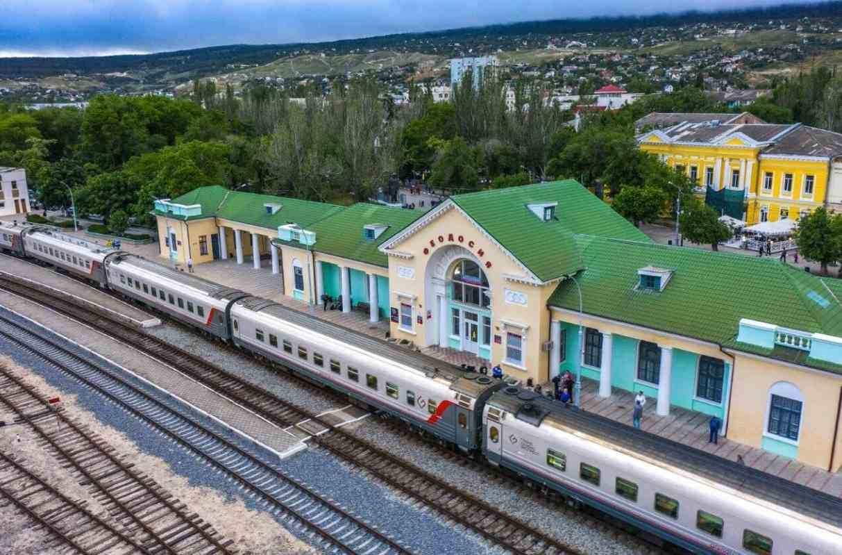 «Театральный поезд» из Севастополя выдвинется в Москву через Крым